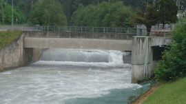The weir near the take-out with the section "medium+".