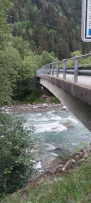 Sockel in Flussmitte: Ist bei Pegel 100cm ca. 20cm überspühlt