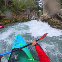 Entry rapid to the last gorge (lV+/lV-V)